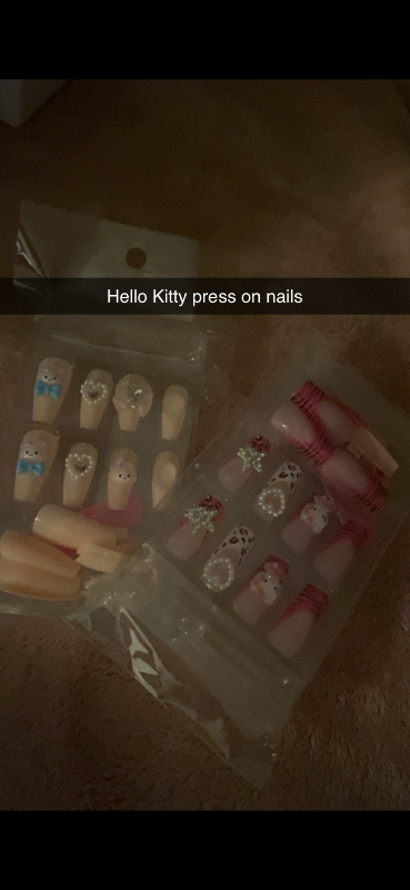 Hello Kitty press on nails
