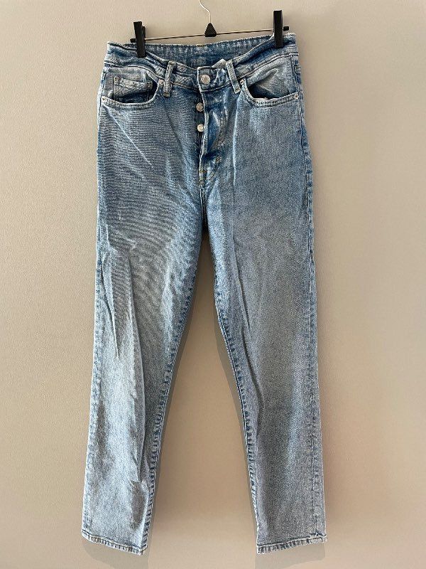 & DENIM