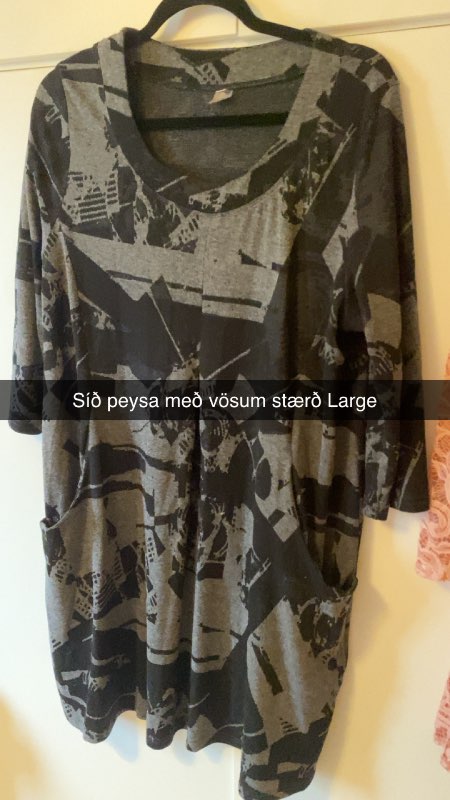 Síð peysa með vösum