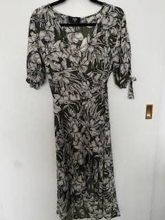 AX bundinn grænn munstr kjóll