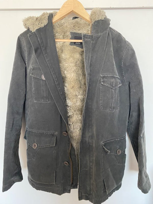 Tdk grágræn loðf úlpa M