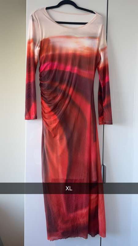 Kjóll rauður XL