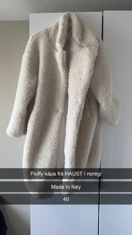 Fluffy kápa frá HAUST 40