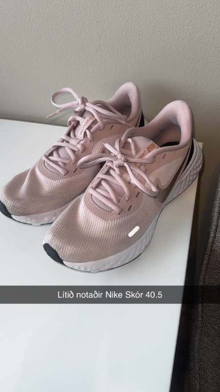 Nike skór bleikir 40.5