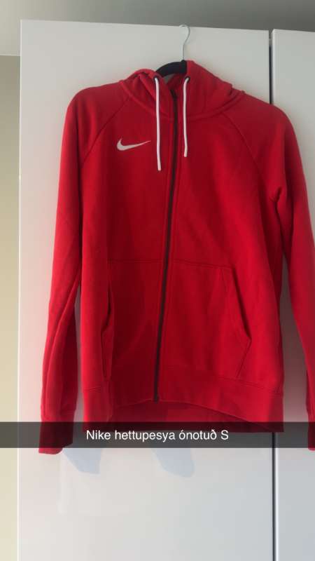 Nike peysa ónotuð S