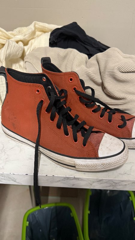 Converse skòr