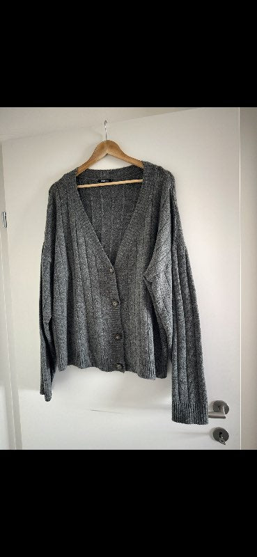 Gina Tricot prjónapeysa