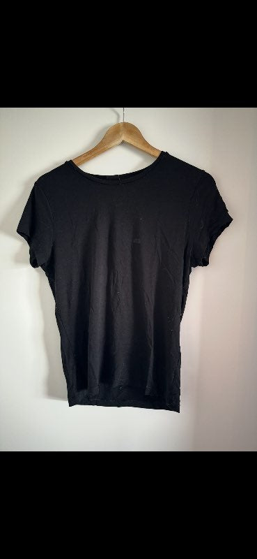 Gina tricot svartur bolur
