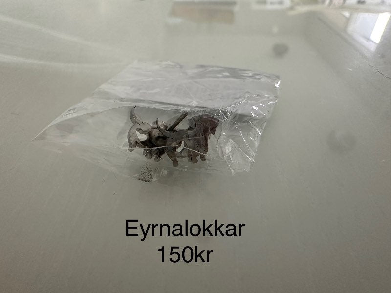 Hunda eyrnalokkar