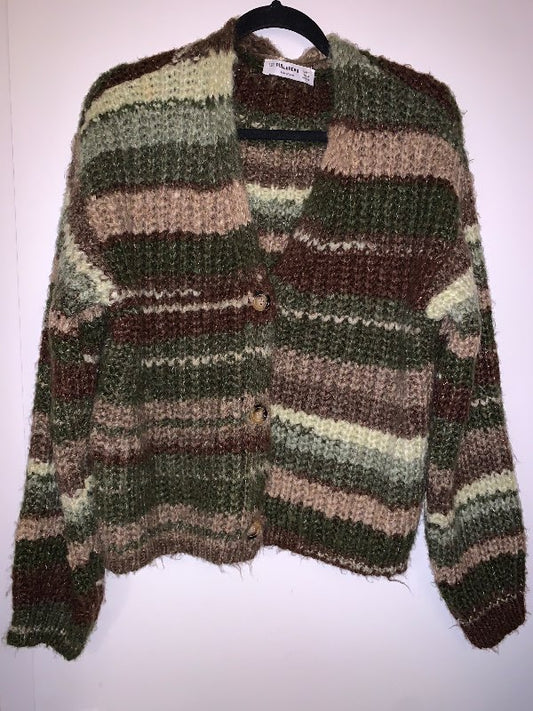 Græn og brún peysa