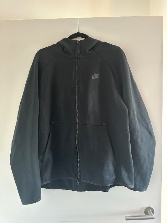 nike tech fleece svört