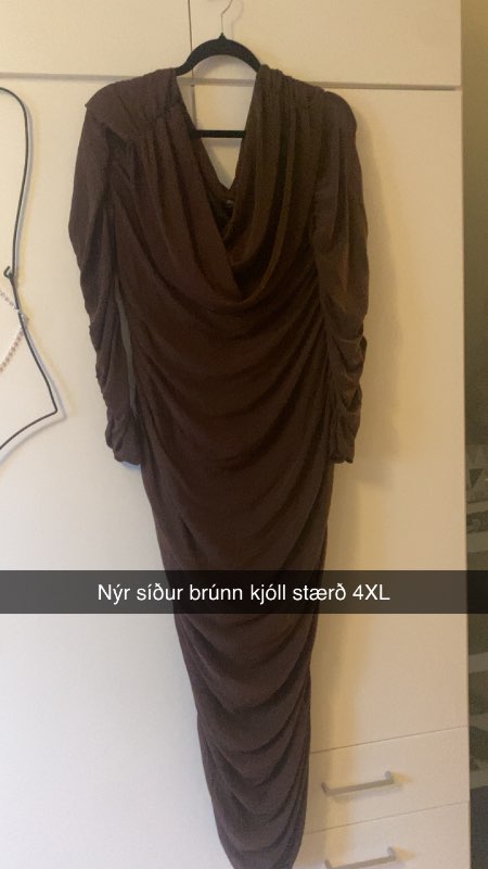 Nýr síður brúnn kjóll