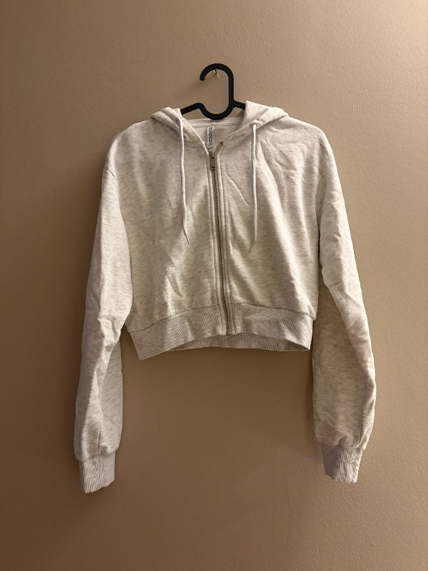 Grá stutt peysa h&m