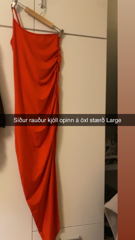 Rauður síður kjóll