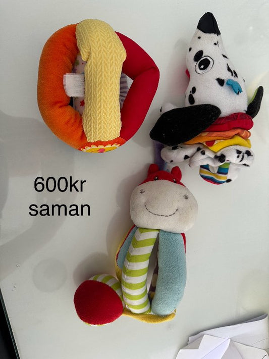 3 leikföng saman 2 boltar+hundur trekktur