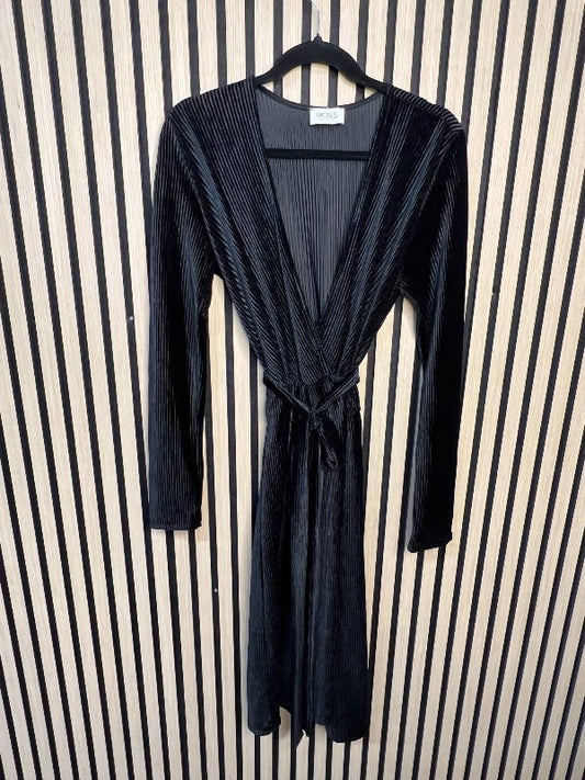 MOSS kjóll svartur bundinn