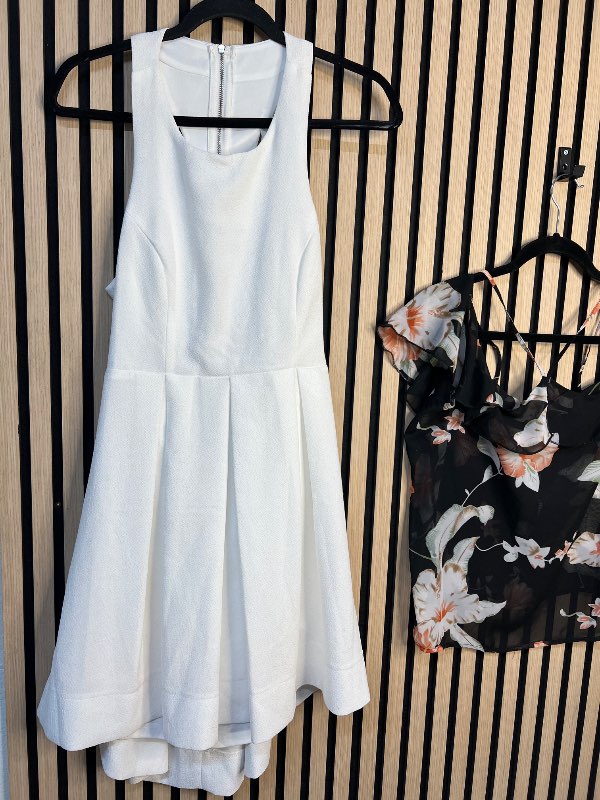 LuLUs kjóll hvítur