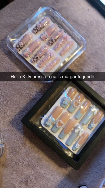 Press on nails Hello Kitty