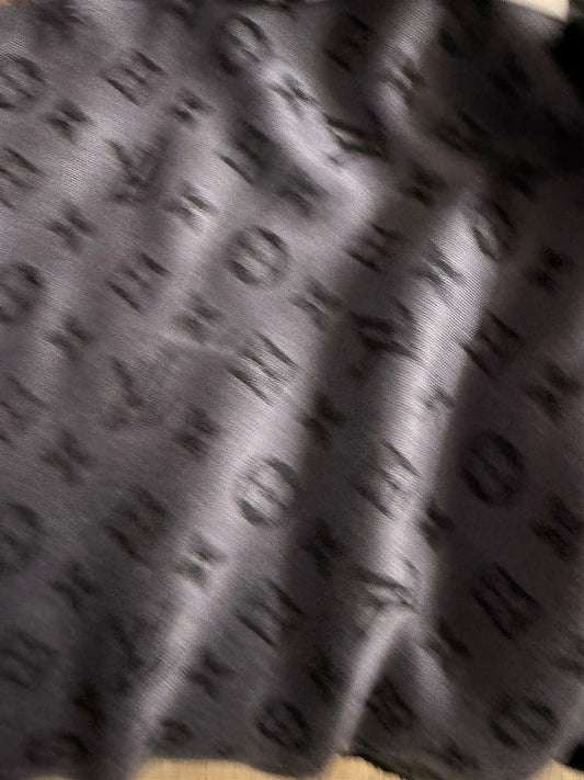 LV scarf