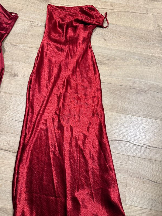 Red dress 2