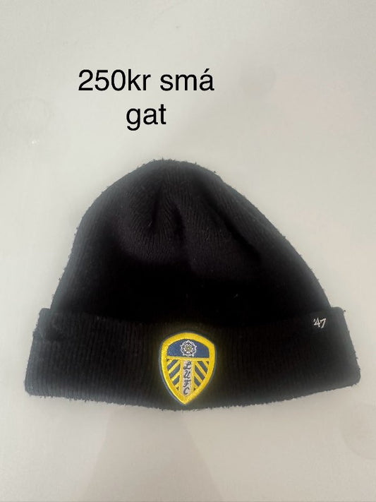 Svört Leeds húfa með gati