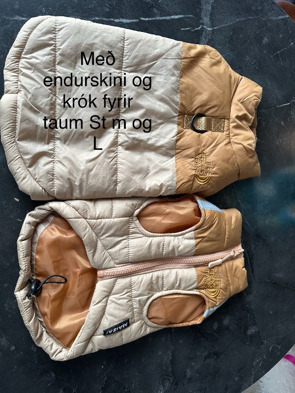 Brún úlpa m.endurskini+krók