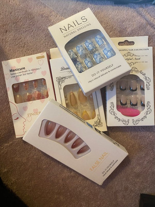 Press on nails margar tegundir