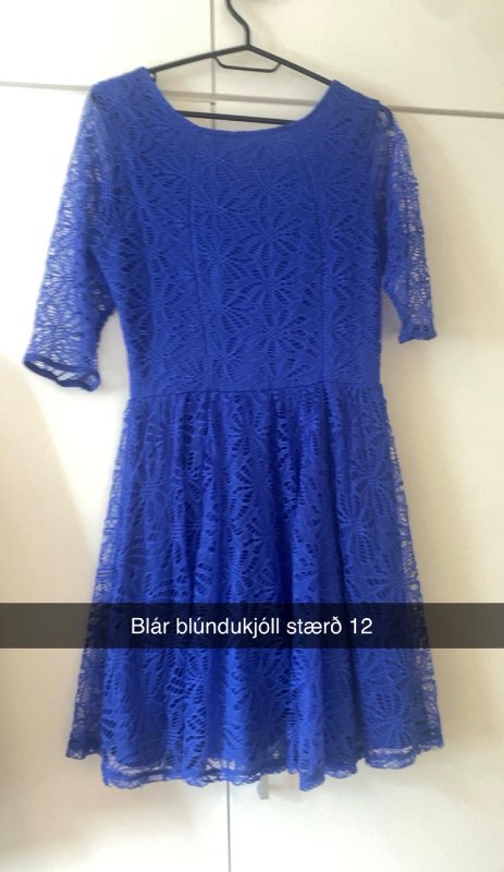 Blár blúndukjóll