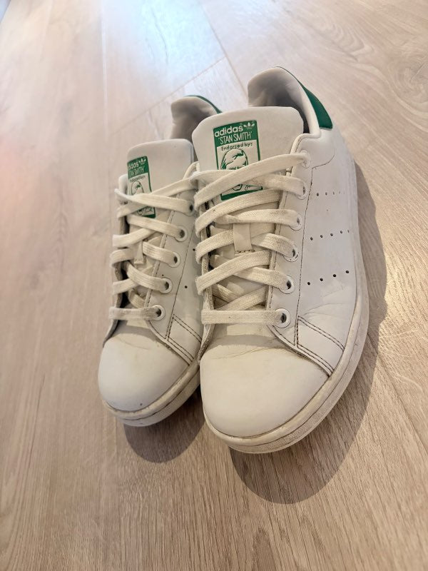 Adidas skór