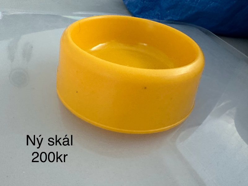 Gul ný plast matardallur