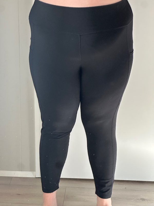 Svartar leggings m vösum