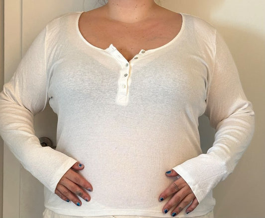 Hvítur langermabolur