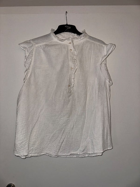 Hvít ermalaus blússa