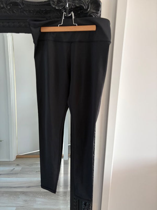 Define the line leggings