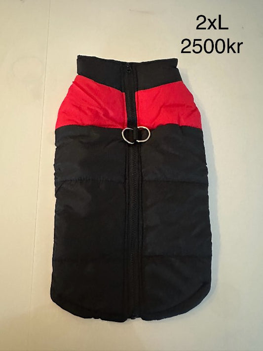 Svört+rauð úlpa/vesti 2XL