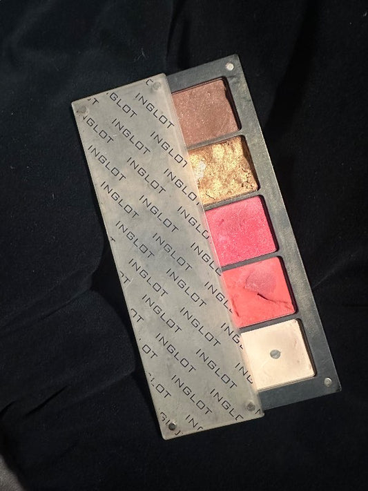 Inglot freedom system pallet