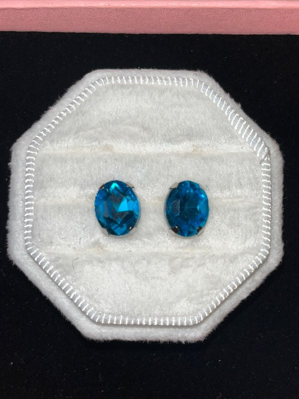 Eyrnalokkar handmade
