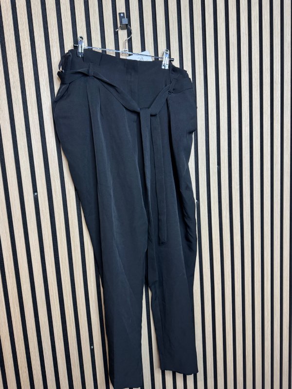New look svartar buxur