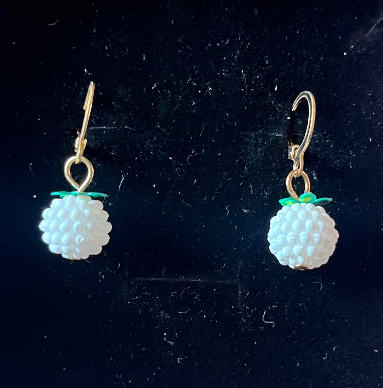 Eyrnalokkar handmade