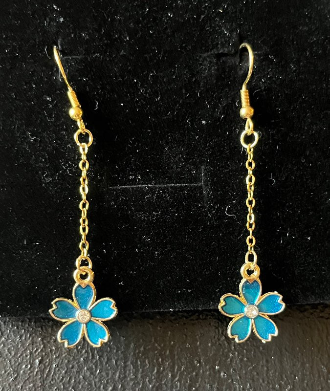 Eyrnalokkar handmade