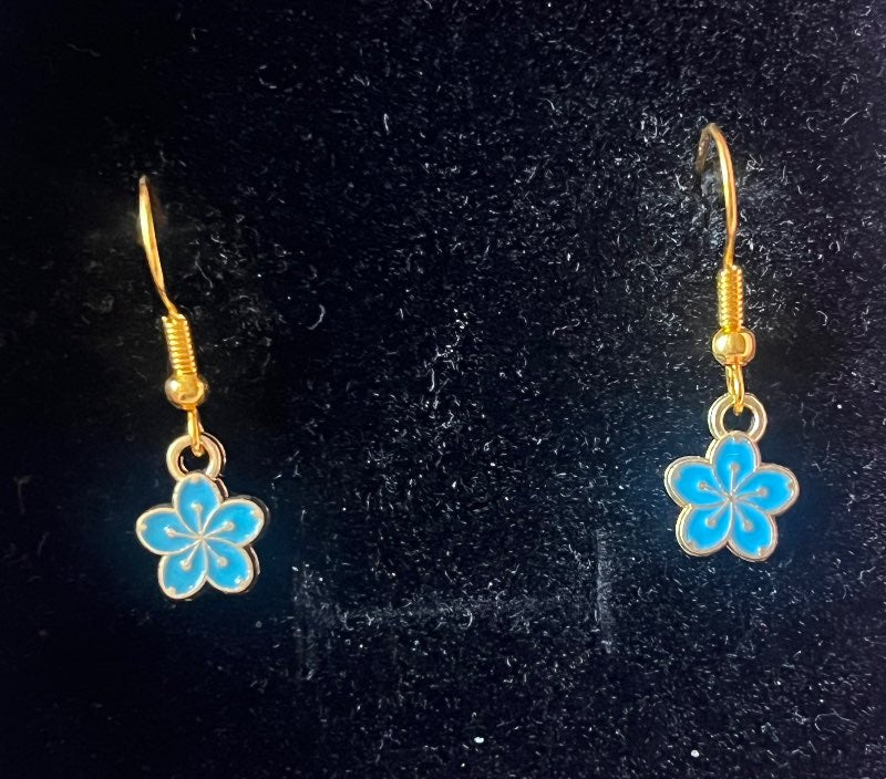 Eyrnalokkar handmade