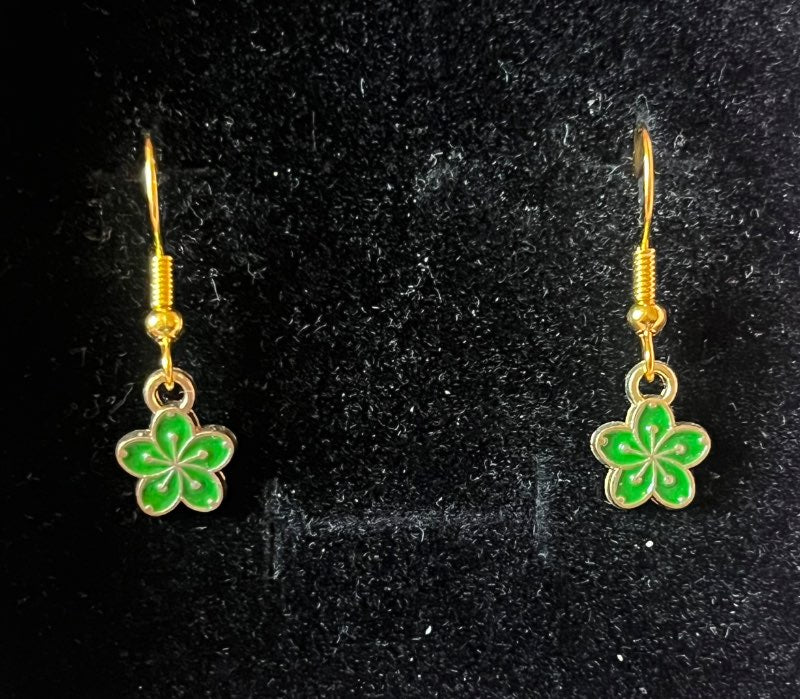 Eyrnalokkar handmade