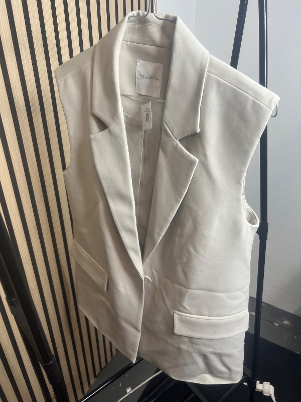Vesti beige