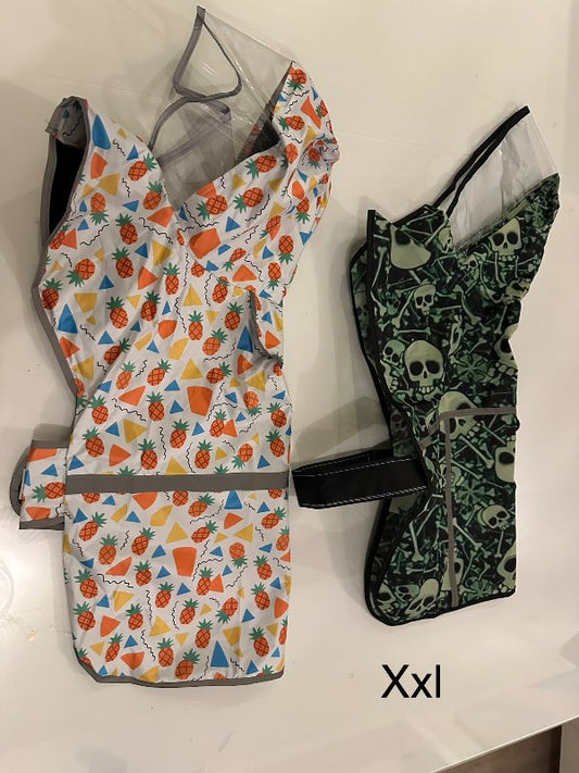 Ljós regnkápa með ávöxtum XXL