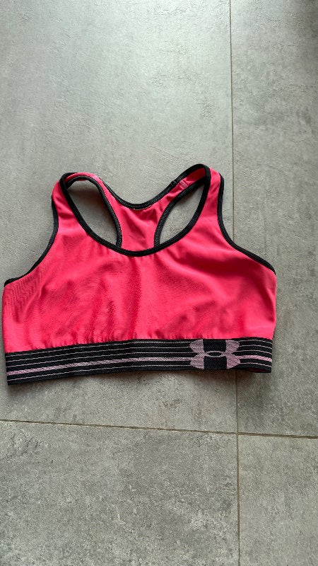 Under armour toppur #24