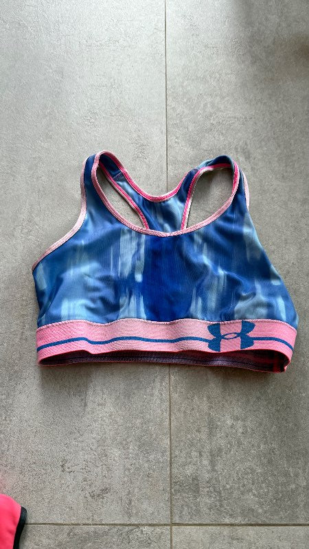 Under armour toppur #25