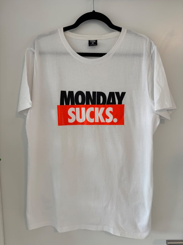 Monday sucks bolur