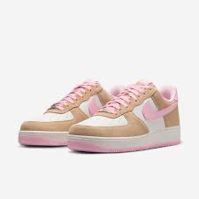Nike Air Force 1 Low pink