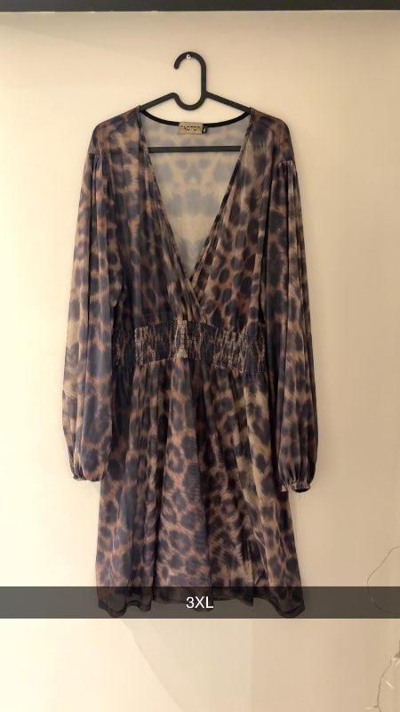 Kjóll Factori Hlébarða