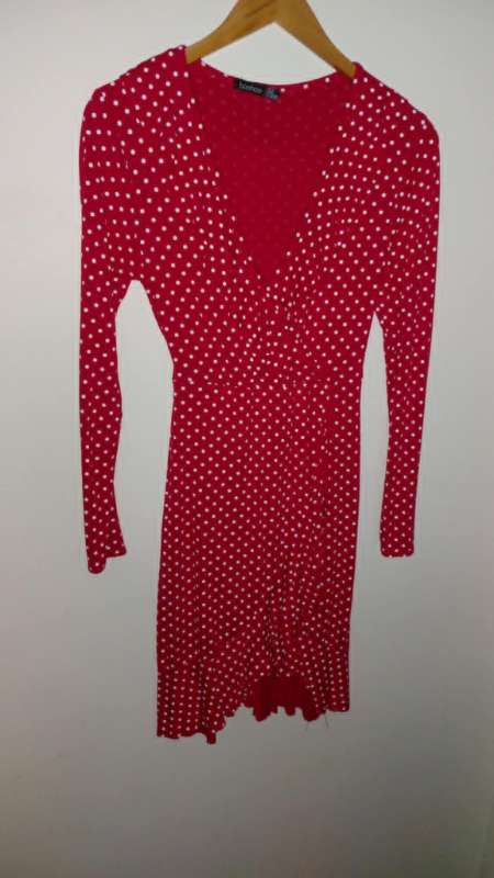 Kjóll rauður m.doppum